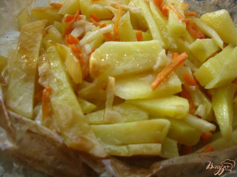 Фото приготовление рецепта: Запеченный картофель с овощами шаг №8