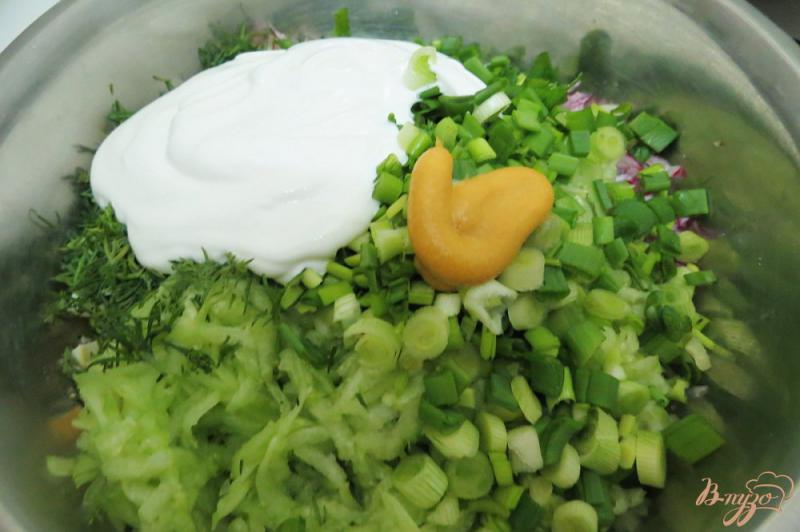 Фото приготовление рецепта: Овощная окрошка на квасе шаг №6