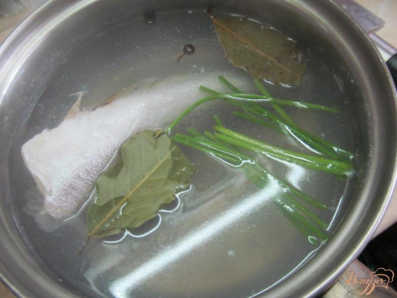 Фото приготовление рецепта: Суп на рыбном бульоне с овощами и булгуром шаг №1