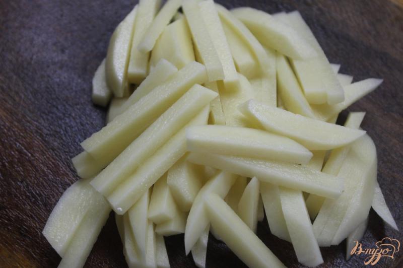 Фото приготовление рецепта: Жареный картофель с кабачками шаг №1