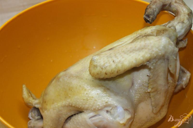 Фото приготовление рецепта: Румяный цыпленок в чесночном соусе шаг №1