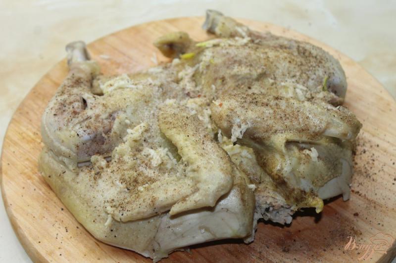 Фото приготовление рецепта: Румяный цыпленок в чесночном соусе шаг №3