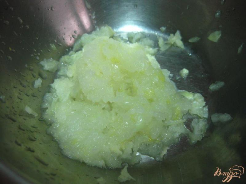 Фото приготовление рецепта: Оладьи с кабачком и сыром шаг №1