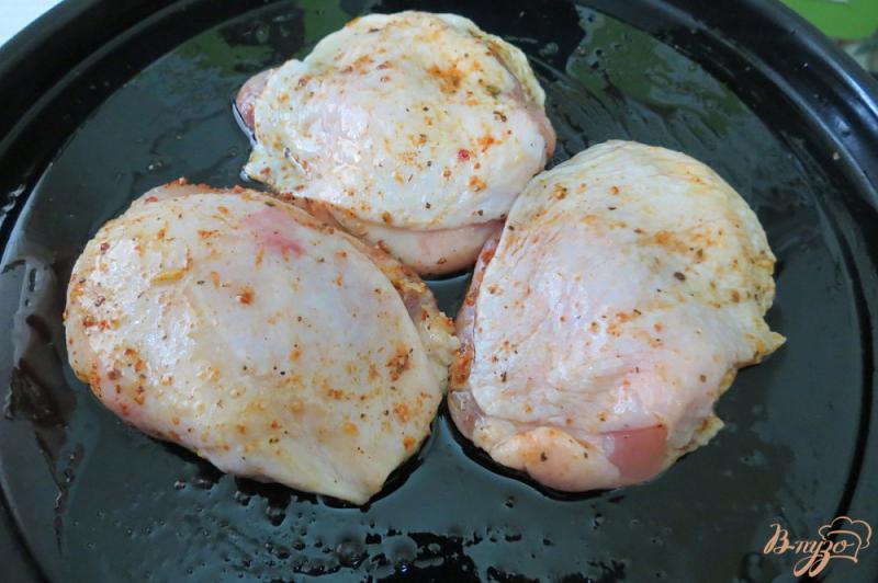 Фото приготовление рецепта: Куриные бёдрышки в апельсиновом маринаде шаг №5
