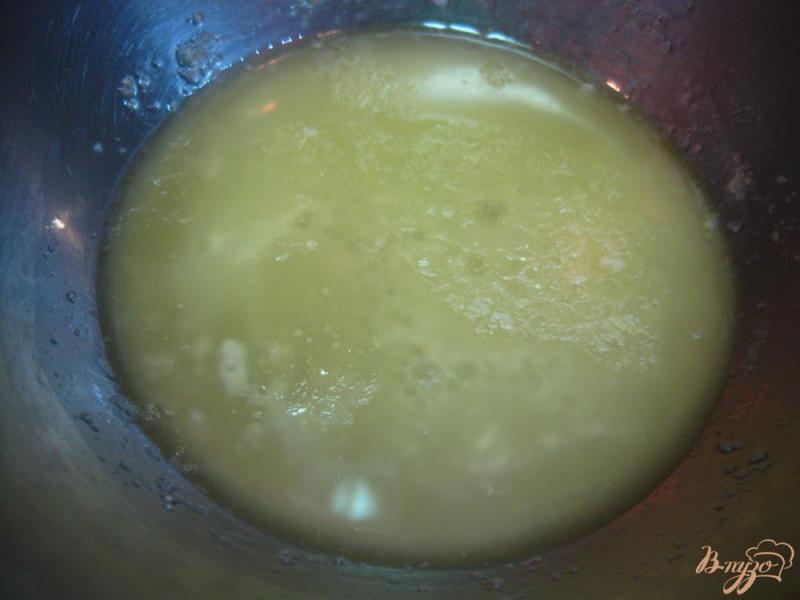 Фото приготовление рецепта: Маффины с кабачком и  сыром шаг №6