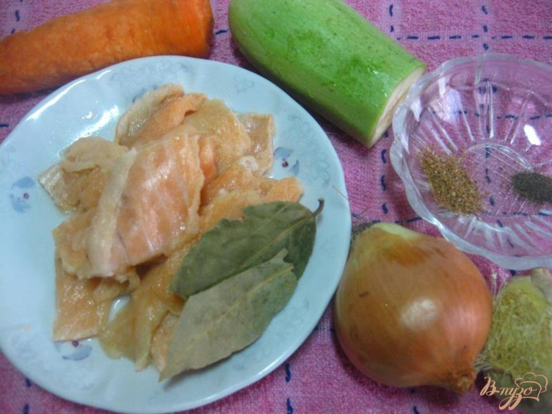 Фото приготовление рецепта: Рыба с овощами на пару в мультиварке шаг №1