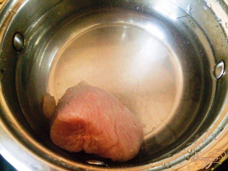 Фото приготовление рецепта: Суп-пюре из цветной капусты с индейкой шаг №1