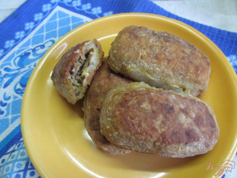 Фото приготовление рецепта: Пирожки из картофельного теста с начинкой из мяса шаг №8