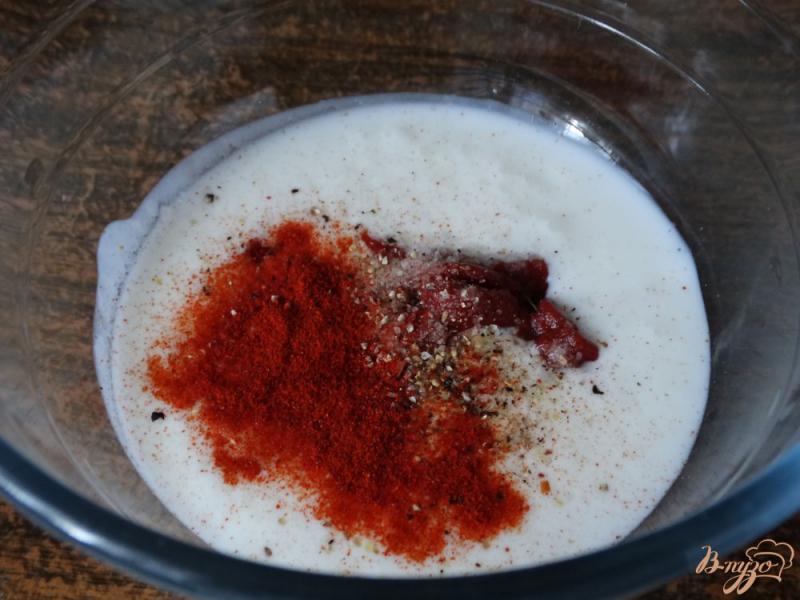 Фото приготовление рецепта: Куриная грудка в кефирно-томатном маринаде шаг №3