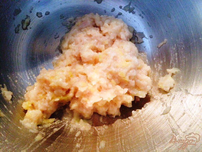 Фото приготовление рецепта: Суп с фрикадельками и вермишелью для деток шаг №2