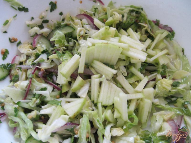 Фото приготовление рецепта: Зеленый салат под соусом из шампанского шаг №6