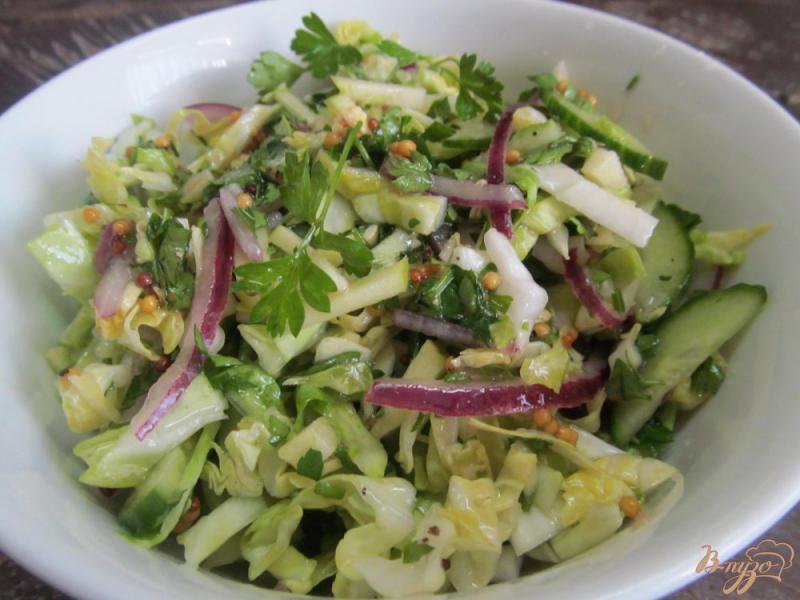 Фото приготовление рецепта: Зеленый салат под соусом из шампанского шаг №7