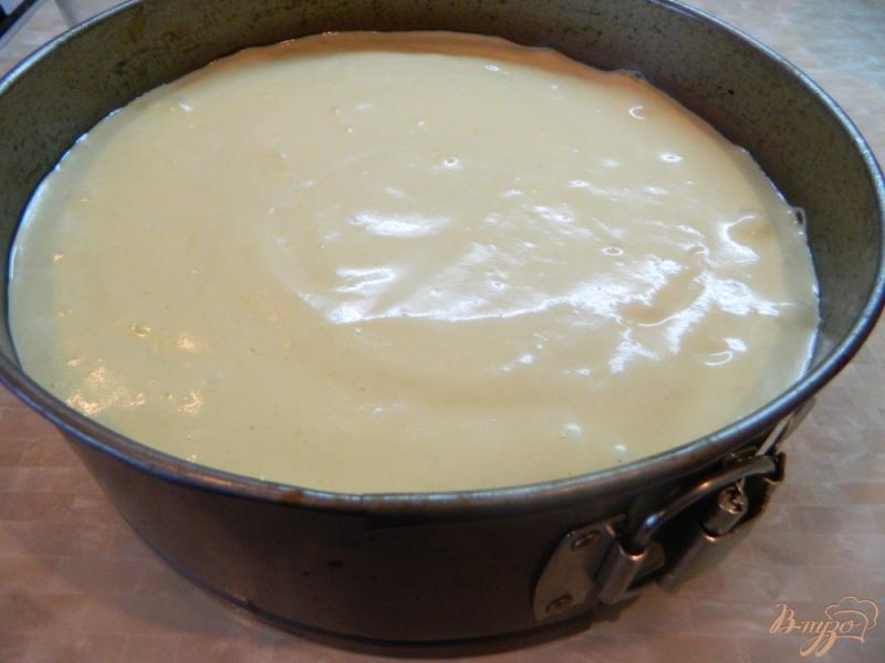 Фото приготовление рецепта: Бисквитный торт со сметанным кремом шаг №3