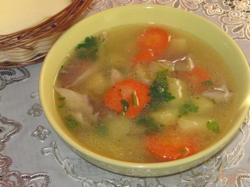 Фото приготовление рецепта: Овощной суп с вешенками шаг №8