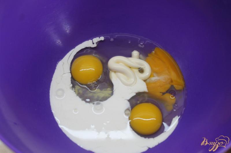 Фото приготовление рецепта: Омлет с кабачками, черри и сыром шаг №1