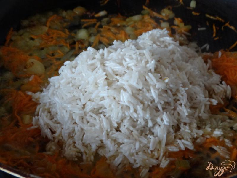 Фото приготовление рецепта: Шафрановый рис басмати шаг №3