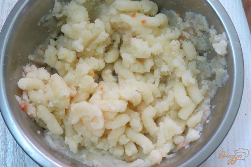 Фото приготовление рецепта: Щавелевый суп со шпинатом и картофельным пюре шаг №6