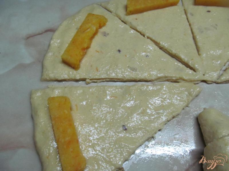 Фото приготовление рецепта: Тыквенные булочки с апельсином шаг №4