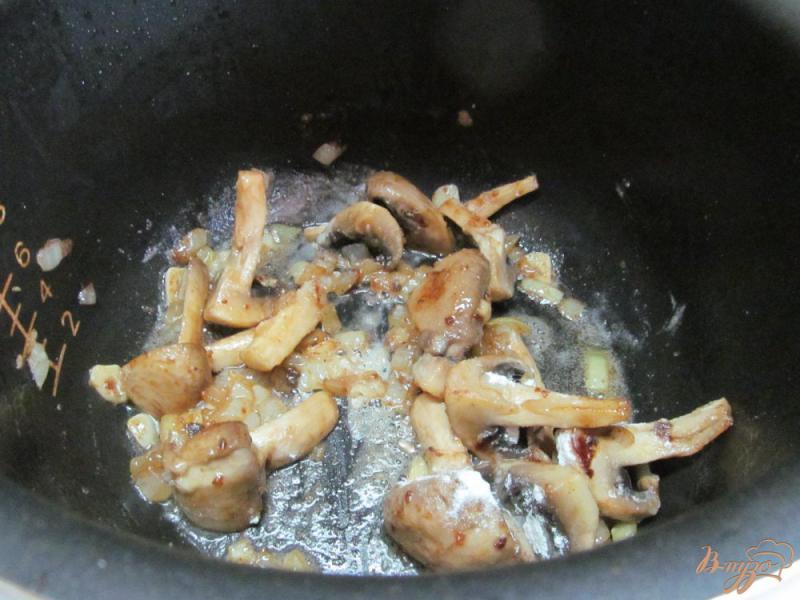 Фото приготовление рецепта: Курица в вине - рагу в мультиварке шаг №5