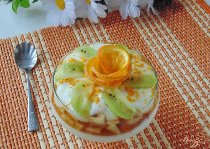 Фото приготовление рецепта: Молочный десерт с фруктами шаг №9