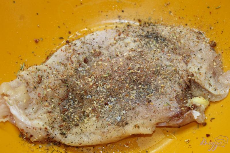 Фото приготовление рецепта: Куриное филе гриль в чили соусе шаг №2