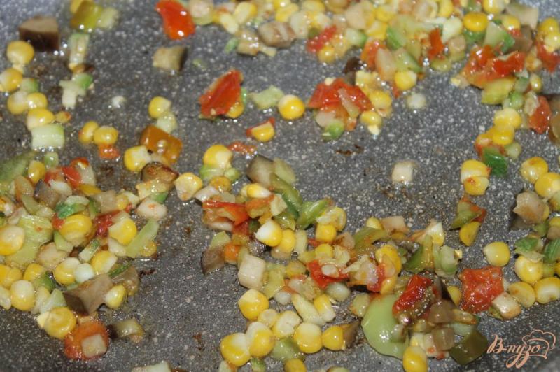 Фото приготовление рецепта: Кус - кус с мексиканской смесью овощей шаг №3