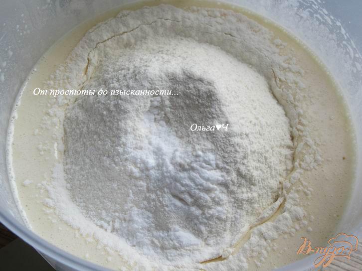 Фото приготовление рецепта: Кексы с кокосовой стружкой шаг №2