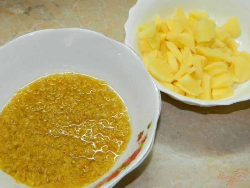 Фото приготовление рецепта: Суп с булгуром и помидорами шаг №2
