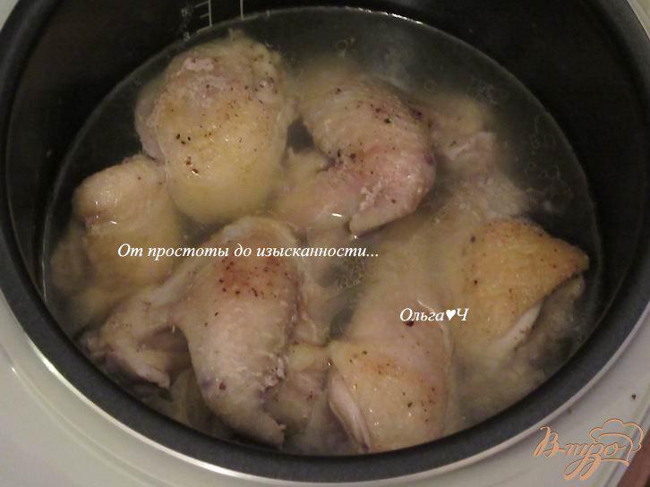 Фото приготовление рецепта: Домашняя курица с картофелем и сладким перцем шаг №2