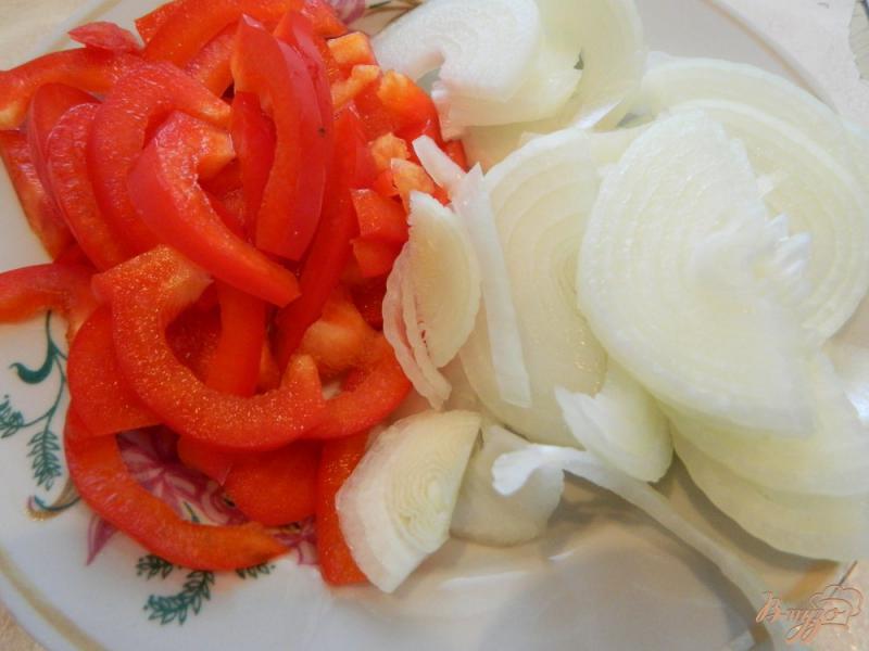 Фото приготовление рецепта: Запеканка из овощей и колбасы шаг №2
