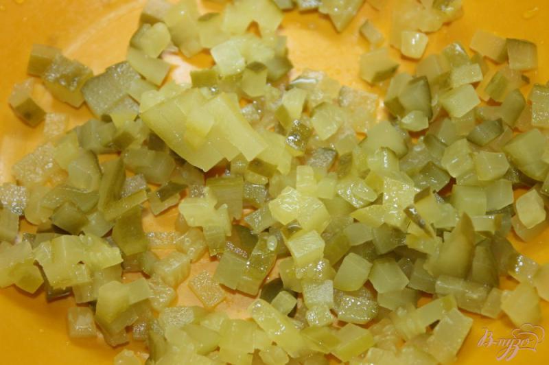 Фото приготовление рецепта: Соус из соленых огурцов и горчицы в зернах шаг №1