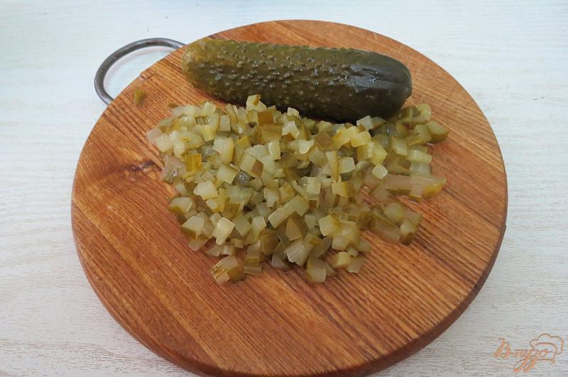 Фото приготовление рецепта: Картофельный салат с огурцами и вешенками шаг №2