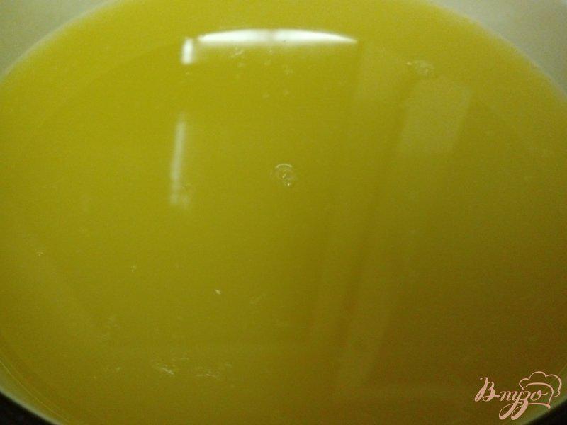 Фото приготовление рецепта: Лимонад с апельсином и мёдом шаг №5