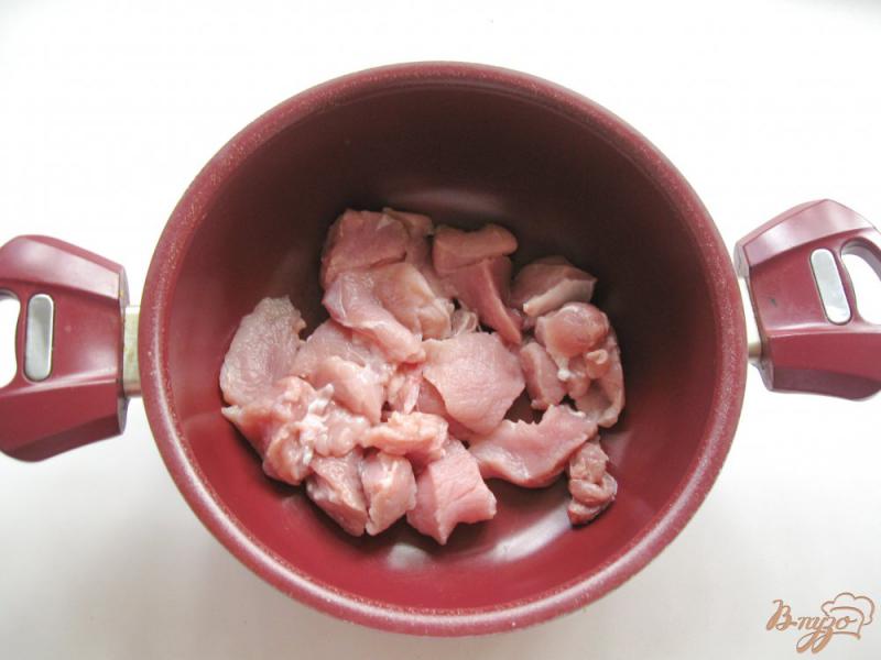 Фото приготовление рецепта: Свинина в пикантном соусе шаг №1