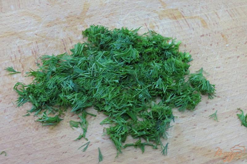 Фото приготовление рецепта: Салат из творога с зелёным луком шаг №2