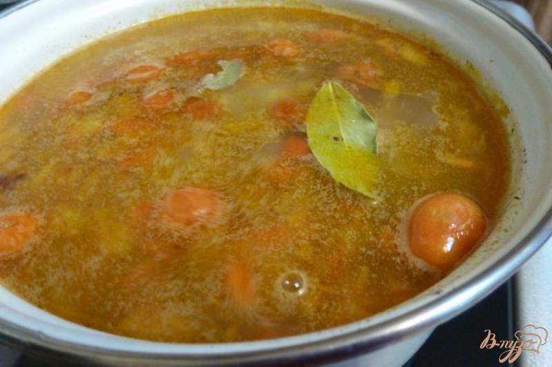 Фото приготовление рецепта: Картофельный суп с куриной печенью шаг №9