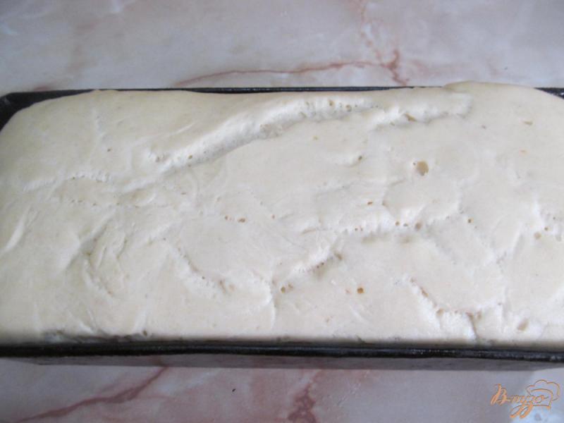 Фото приготовление рецепта: Чесночный белый хлеб шаг №6