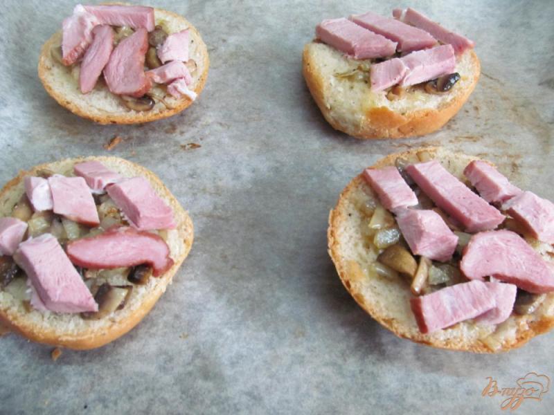 Фото приготовление рецепта: Открытый бутерброд - запеканка шаг №3