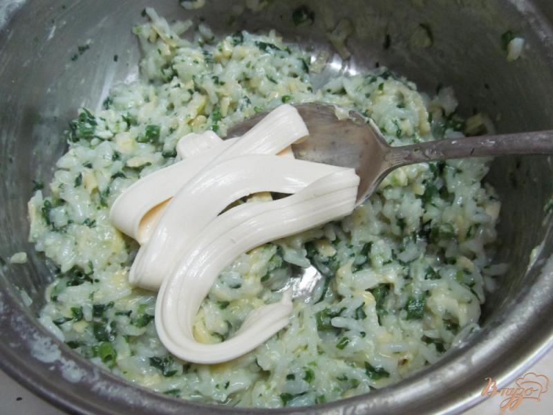 Фото приготовление рецепта: Рисовая запеканка со шпинатом шаг №5
