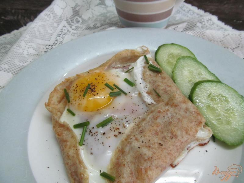 Фото приготовление рецепта: Французские гречневые блинчики с яйцом шаг №5