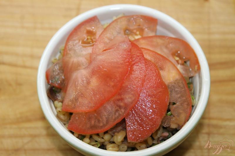 Фото приготовление рецепта: Булгур с помидорами под сыром шаг №5