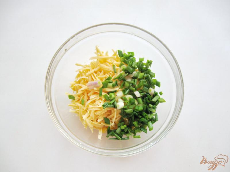Фото приготовление рецепта: Салат с кукурузой и помидорами шаг №3