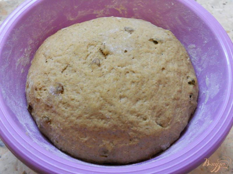 Фото приготовление рецепта: Пшенично-ржаной батон с изюмом шаг №8
