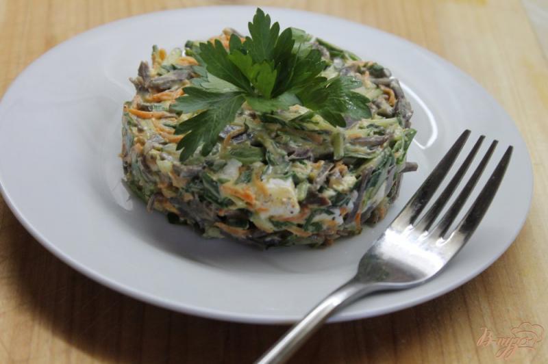 Фото приготовление рецепта: Салат из куриных субпродуктов и моркови по - корейски шаг №6