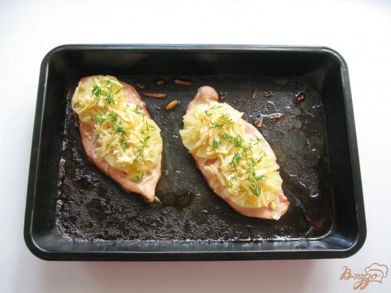 Фото приготовление рецепта: Куриные отбивные с ананасом шаг №6