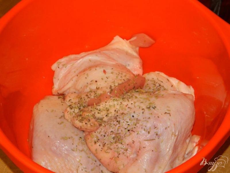 Фото приготовление рецепта: Курица маринованная в газировке шаг №2