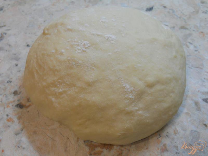 Фото приготовление рецепта: Пирожки с картофелем на кефирно-дрожжевом тесте шаг №3