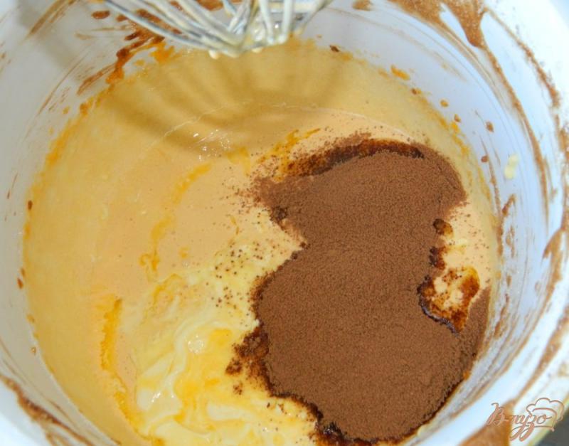 Фото приготовление рецепта: Шоколадный торт «Бейлиз» шаг №2