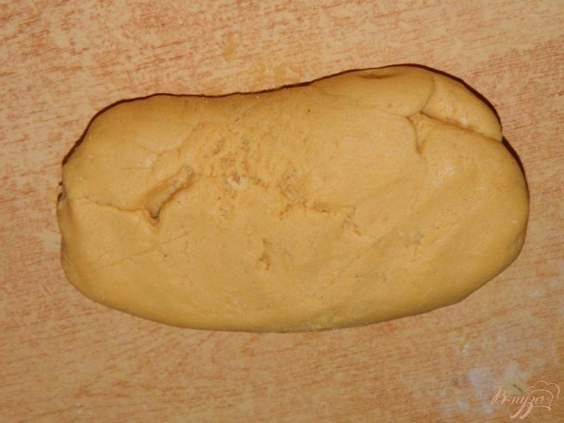 Фото приготовление рецепта: Песочное печенье с апельсиновым джемом шаг №2