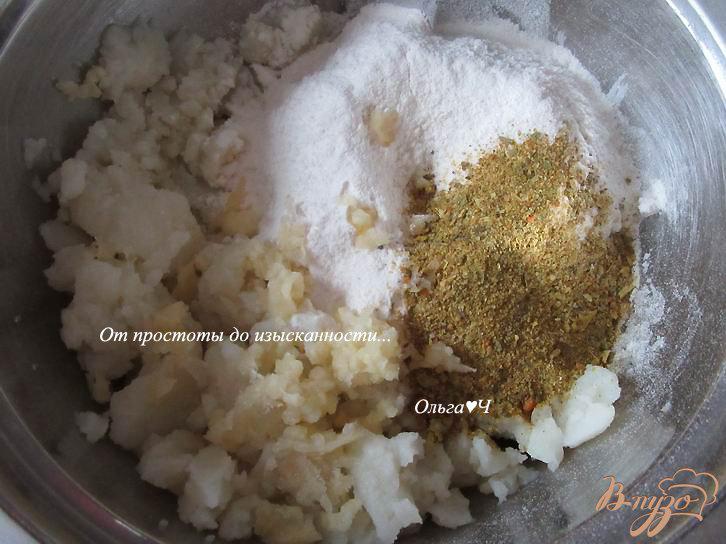 Фото приготовление рецепта: Картофельные закусочные лепешки шаг №1